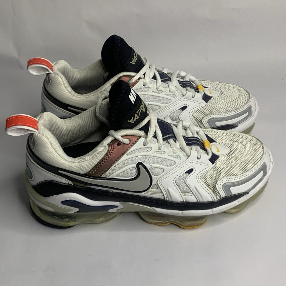 Nike Air VaporMax EVO Evolution Of Icon Shoes DC9113 100 Women Size 8.5‎